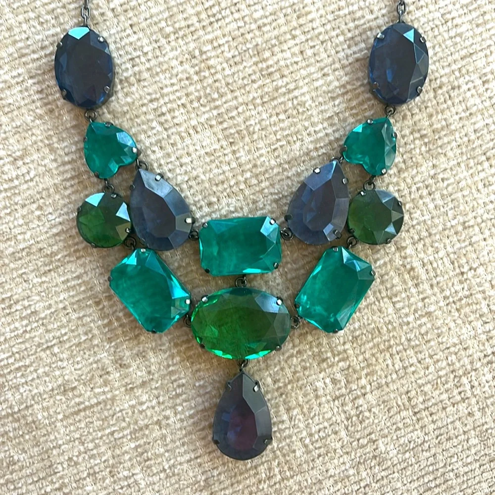 Boutique Elegant Green and Black Statement Necklace